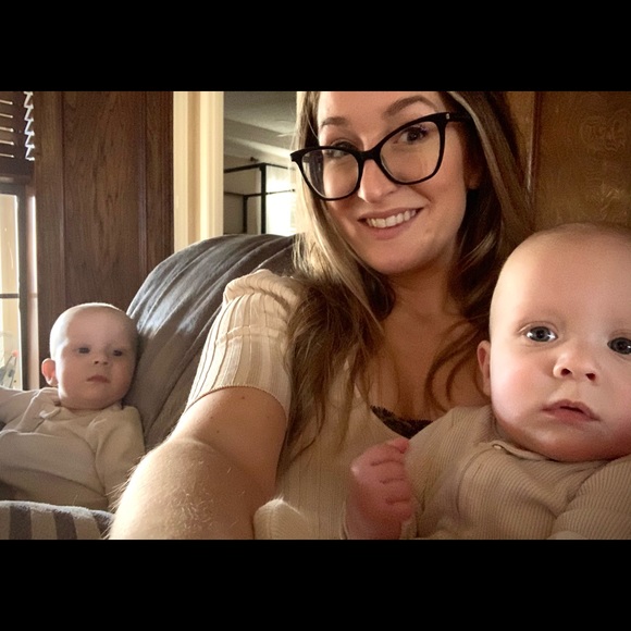 Meet your Posher, AJ - Picture 3 of 4